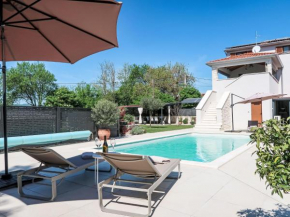 Holiday Home Villa Lora by Interhome
